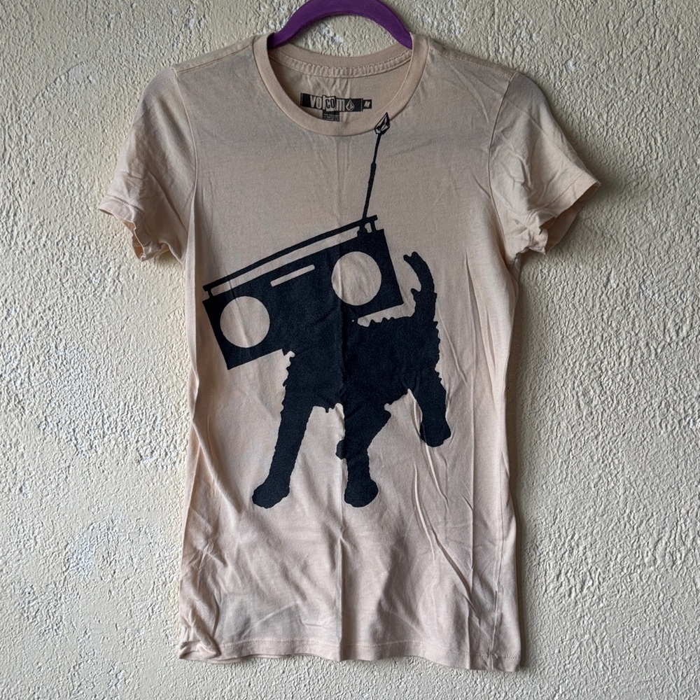 Vintage Volcom Cream Tee with Black Boombox Dog Logo